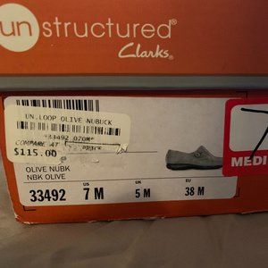 Clarks Unstructured Olive Nubuck